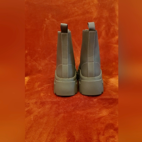 ASOS GRAY PLATFORM LUG SOLE ZIPPER BOOTS - Picture 4 of 5